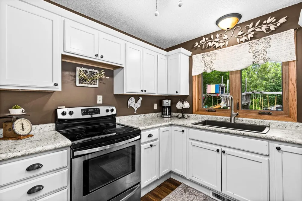 4019 Chambersburg Avenue Duluth, MN 55811
