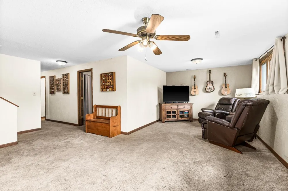 4019 Chambersburg Avenue Duluth, MN 55811