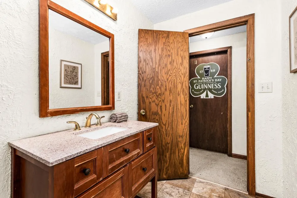 4019 Chambersburg Avenue Duluth, MN 55811