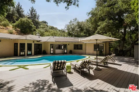 16822 Escalon Drive