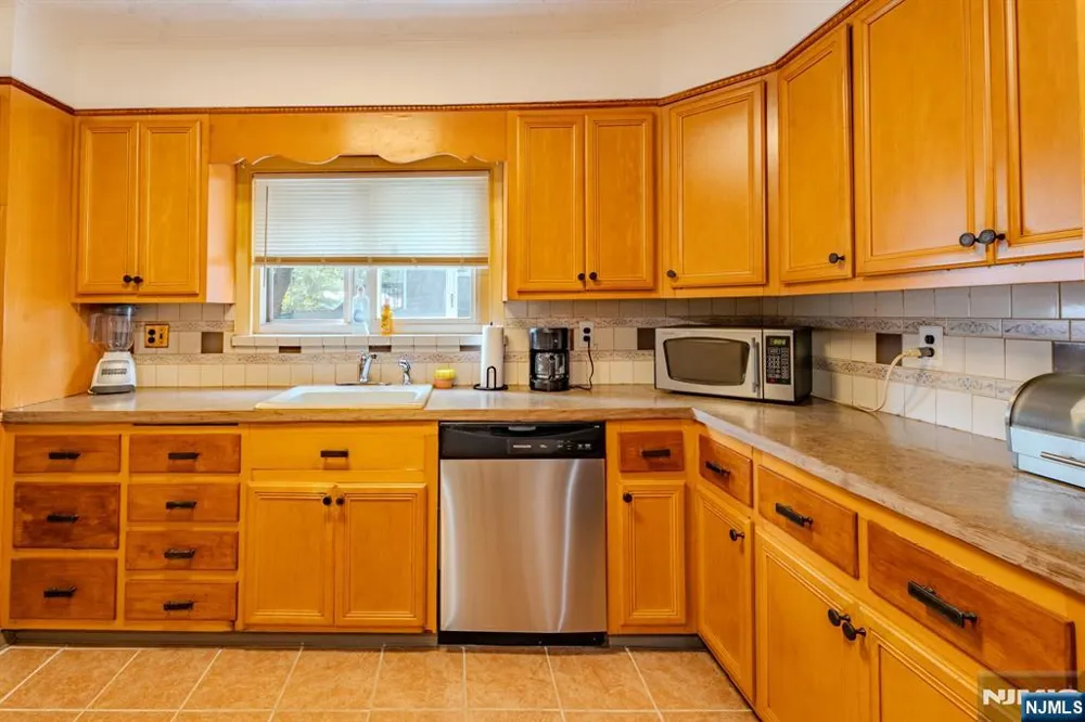 45 Morse East Orange, NJ 07017