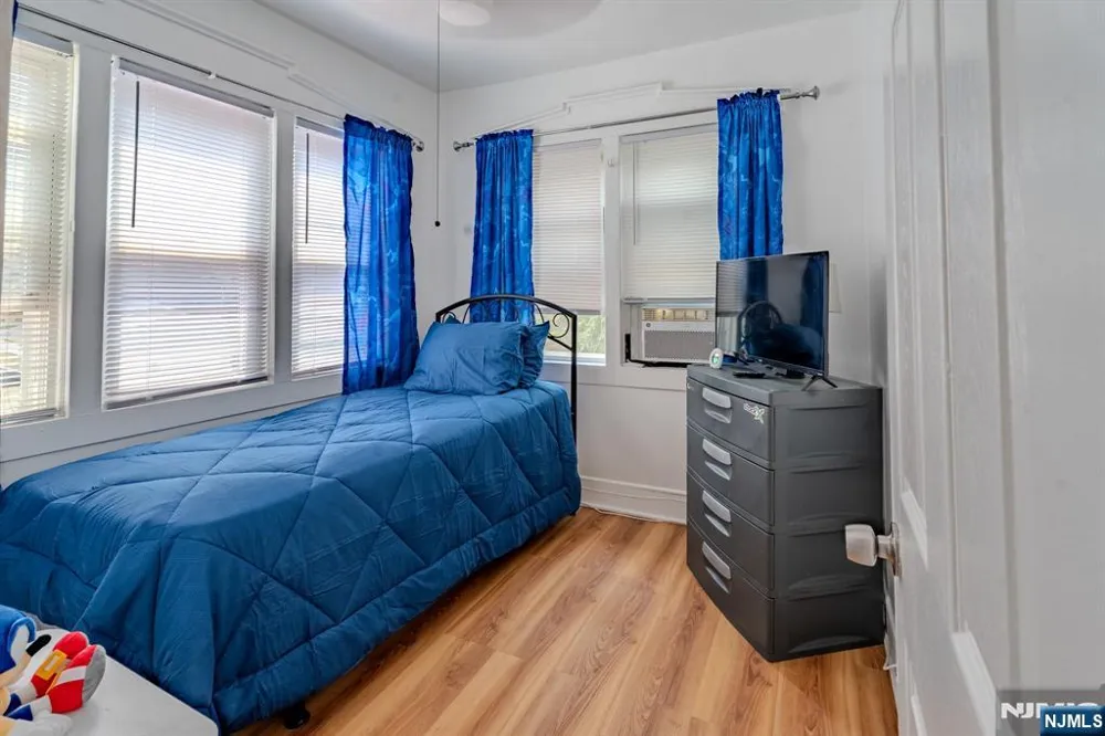 45 Morse East Orange, NJ 07017