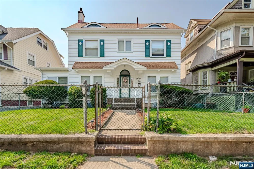 45 Morse East Orange, NJ 07017