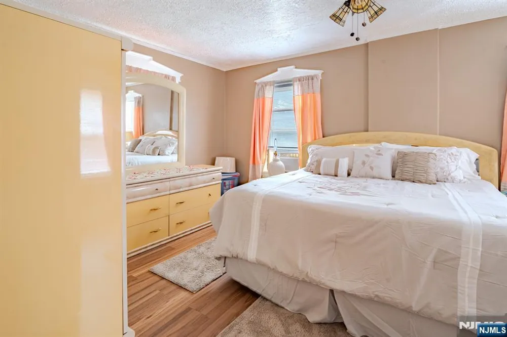 45 Morse East Orange, NJ 07017
