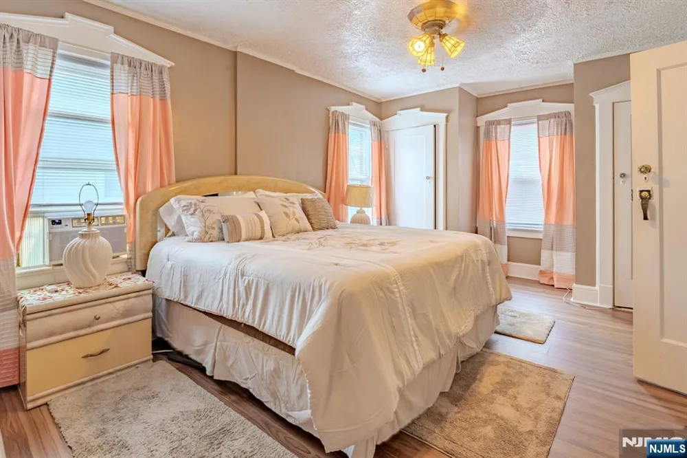 45 Morse East Orange, NJ 07017