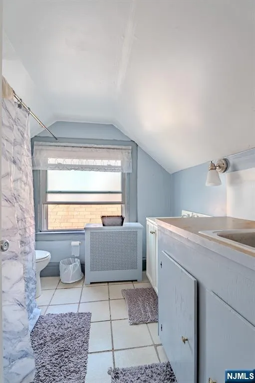 45 Morse East Orange, NJ 07017