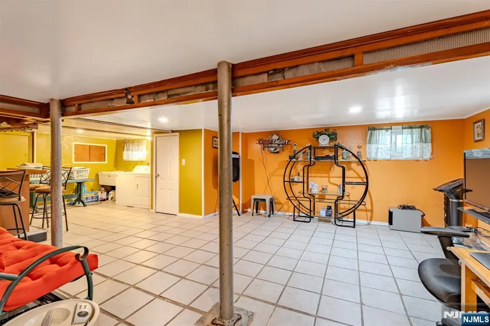 45 Morse East Orange, NJ 07017
