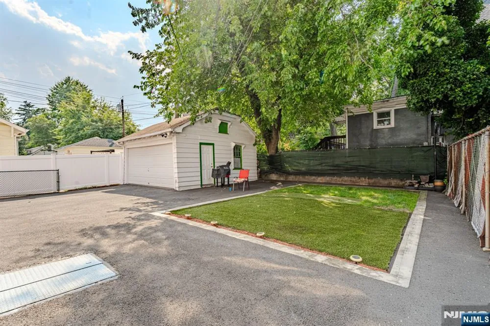 45 Morse East Orange, NJ 07017