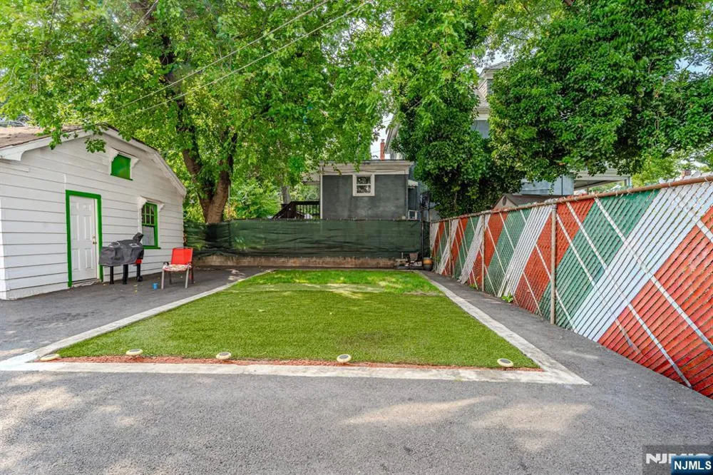45 Morse East Orange, NJ 07017