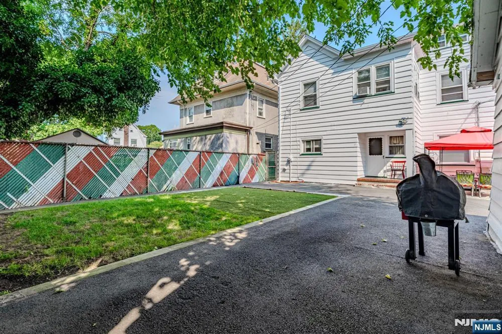 45 Morse East Orange, NJ 07017
