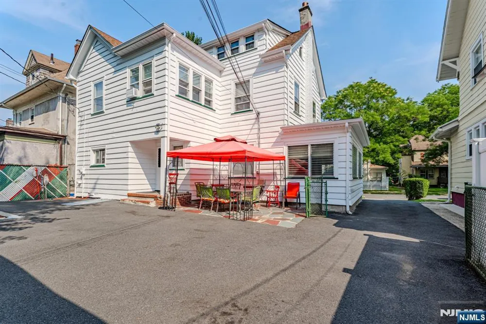 45 Morse East Orange, NJ 07017