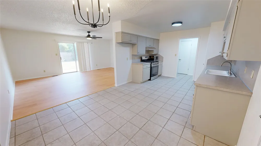 503 W C STREET Jenks, OK 74037