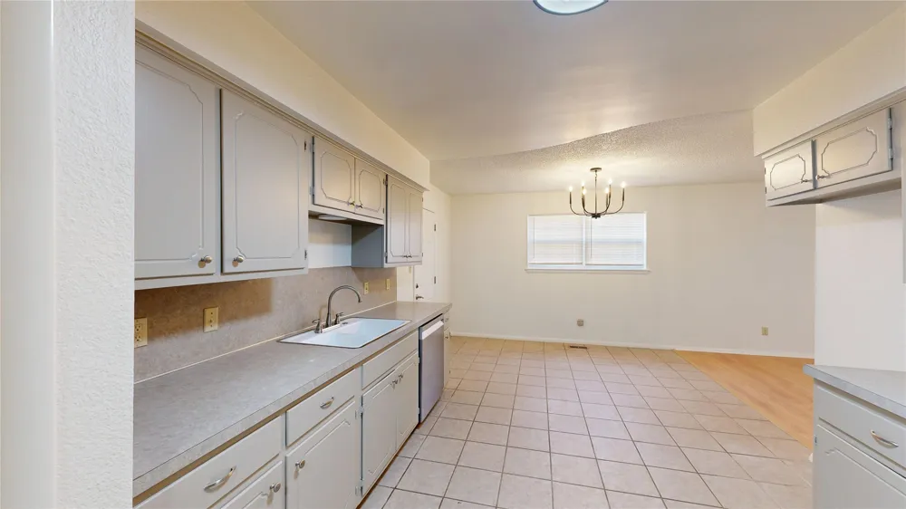 503 W C STREET Jenks, OK 74037