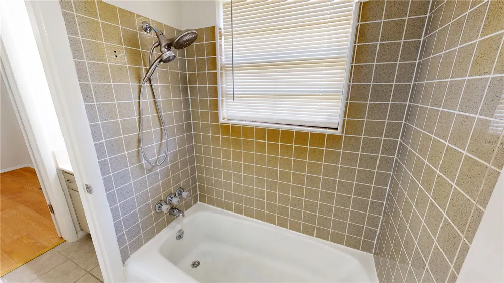 503 W C STREET Jenks, OK 74037