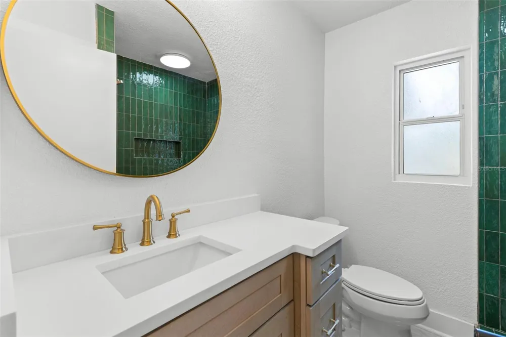 1211 16TH AVENUE St Petersburg, FL 33704