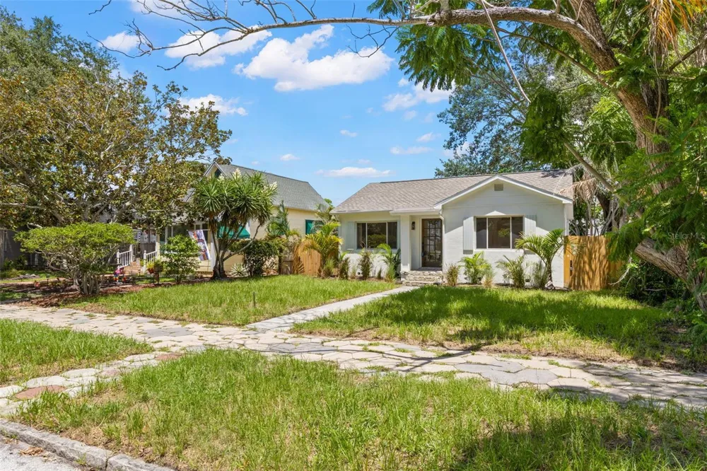 1211 16TH AVENUE St Petersburg, FL 33704
