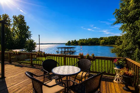 150 Edgewater Way
