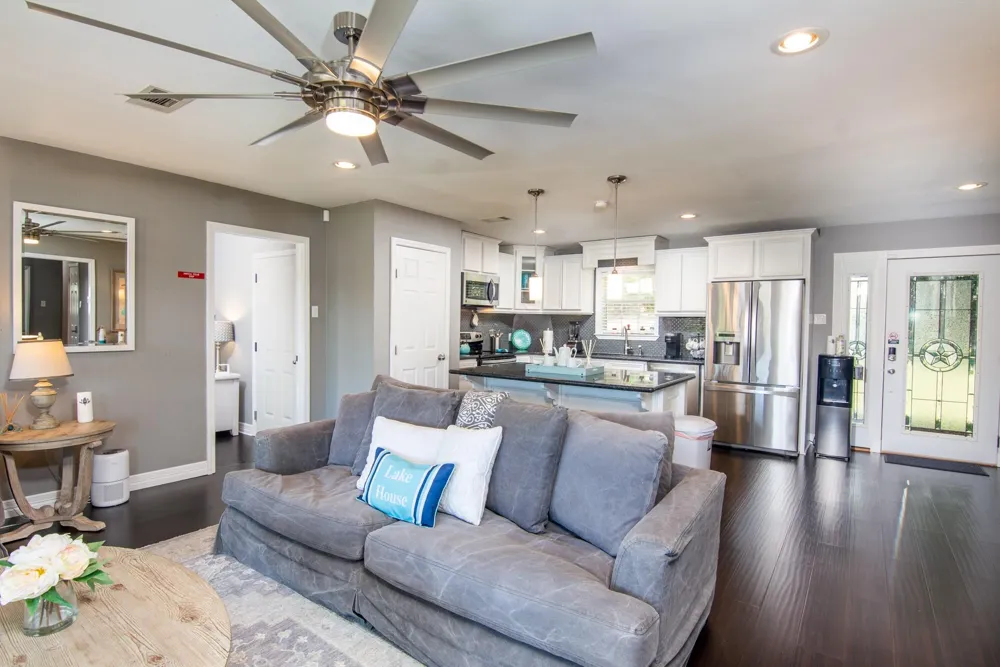 150 Edgewater Way Point Blank, TX 77364