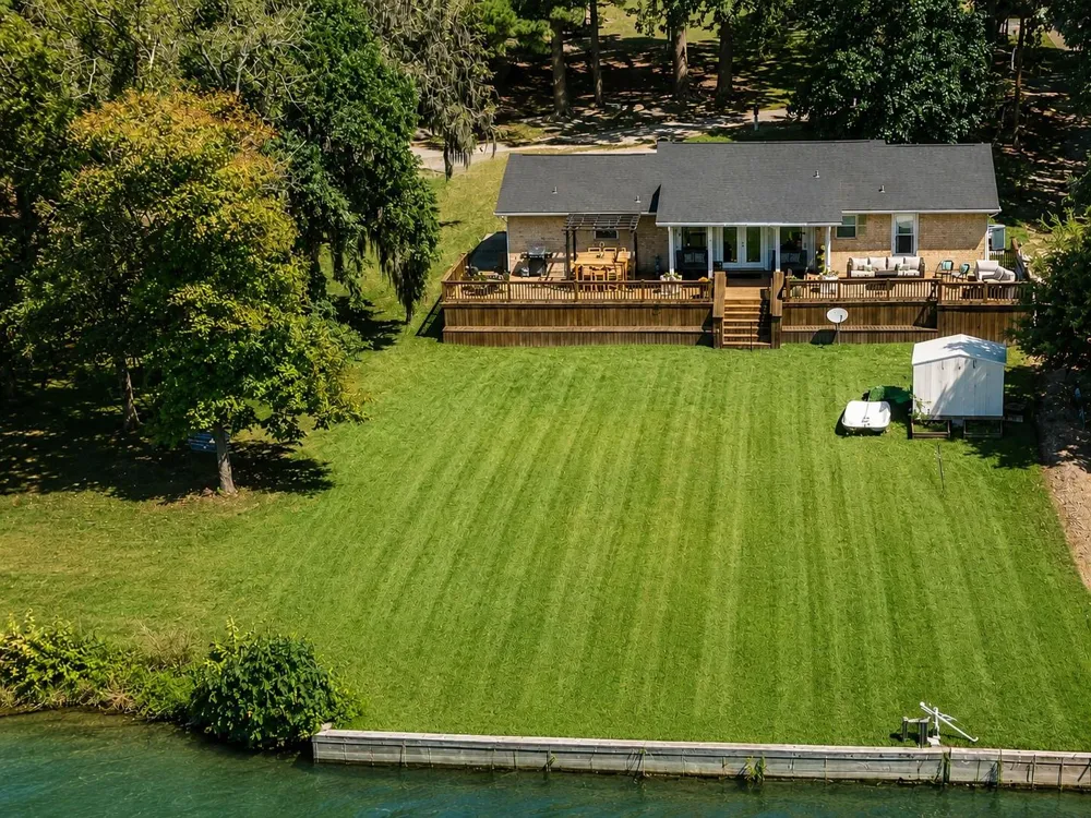 150 Edgewater Way Point Blank, TX 77364