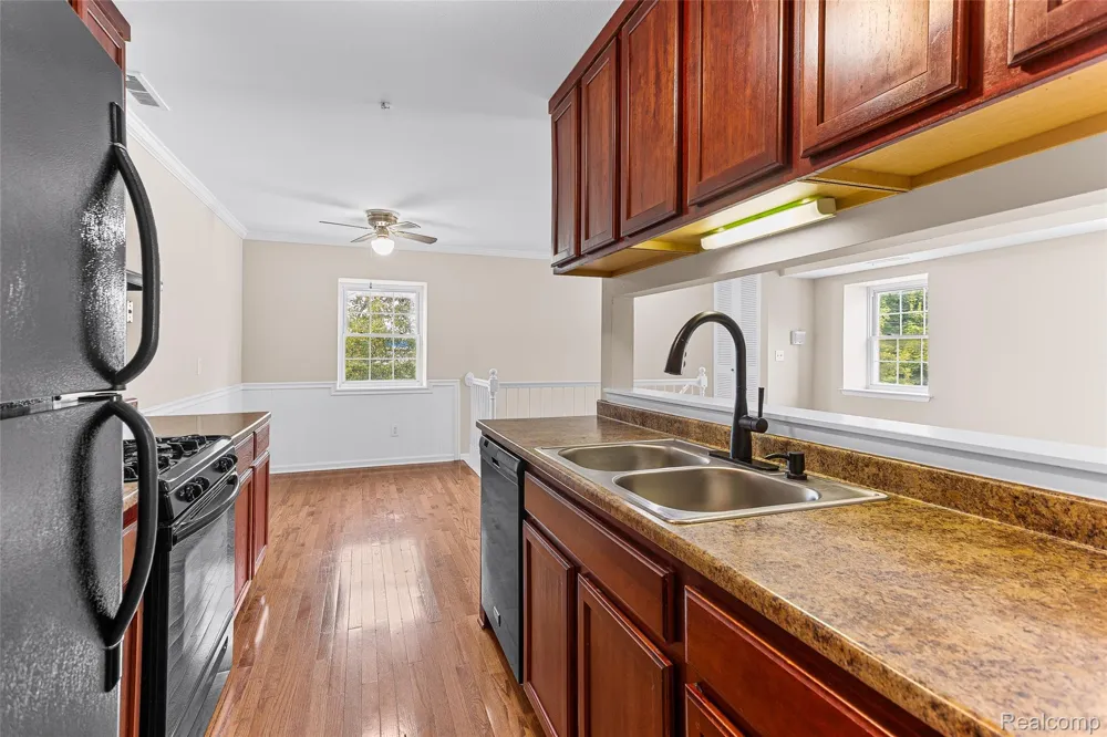 2260 Hix Road Westland City, MI 48185