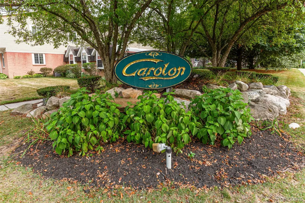2260 Hix Road Westland City, MI 48185
