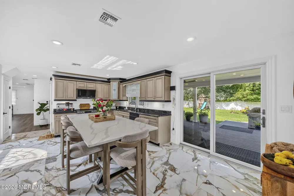 586 Englishtown Road Monroe, NJ 08831