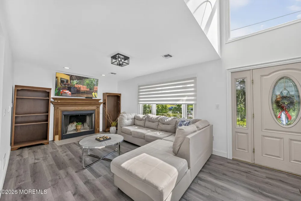 586 Englishtown Road Monroe, NJ 08831