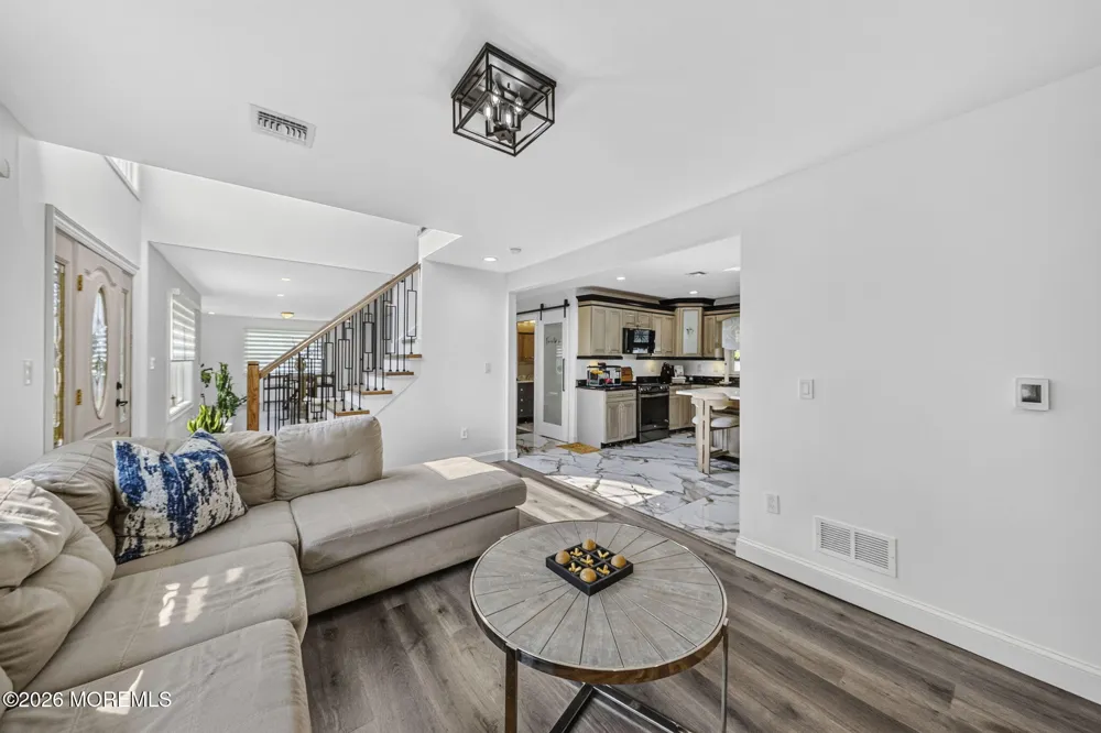 586 Englishtown Road Monroe, NJ 08831