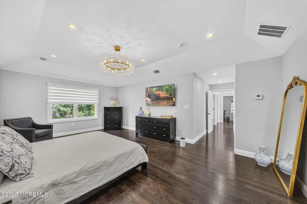 586 Englishtown Road Monroe, NJ 08831