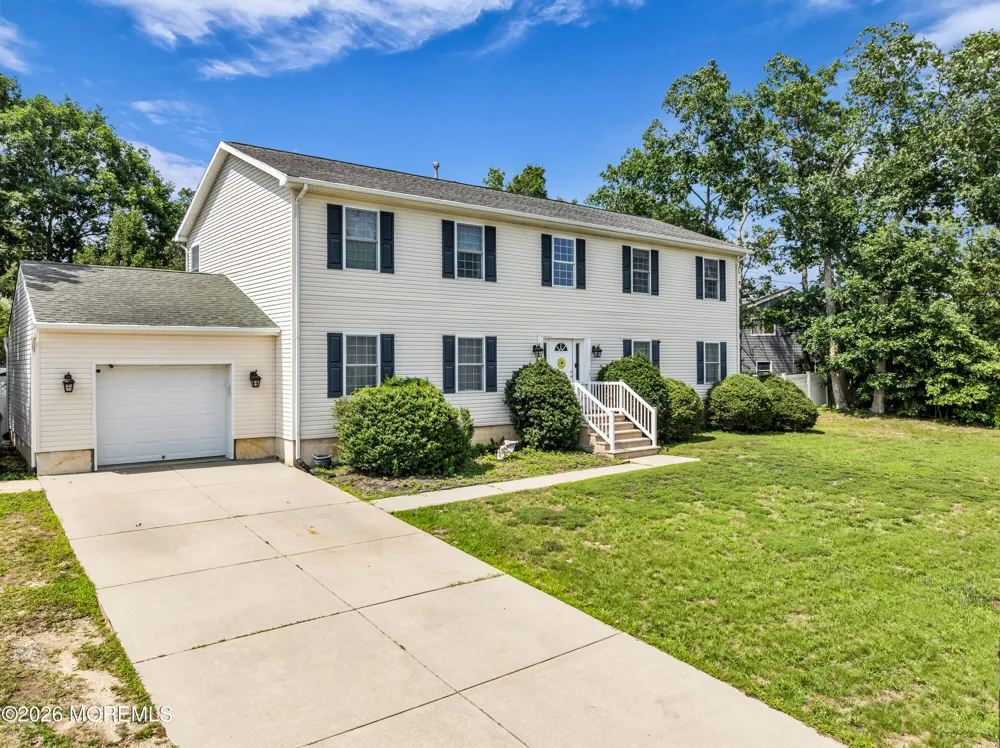 916 Buccaneer Lane Manahawkin, NJ 08050