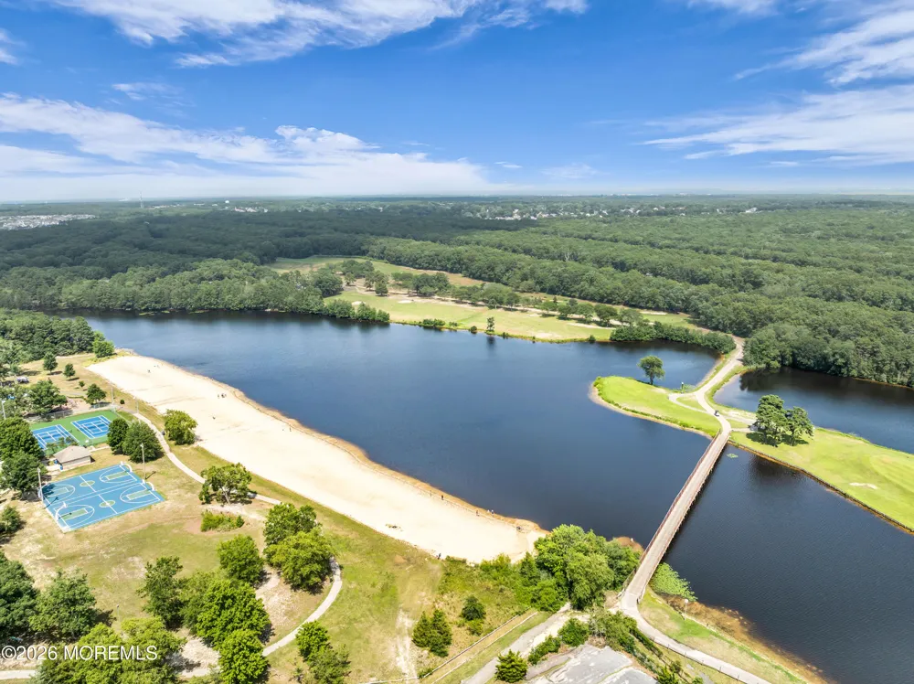 916 Buccaneer Lane Manahawkin, NJ 08050