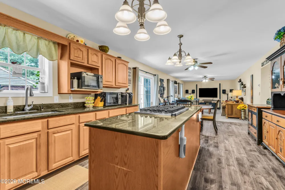 916 Buccaneer Lane Manahawkin, NJ 08050