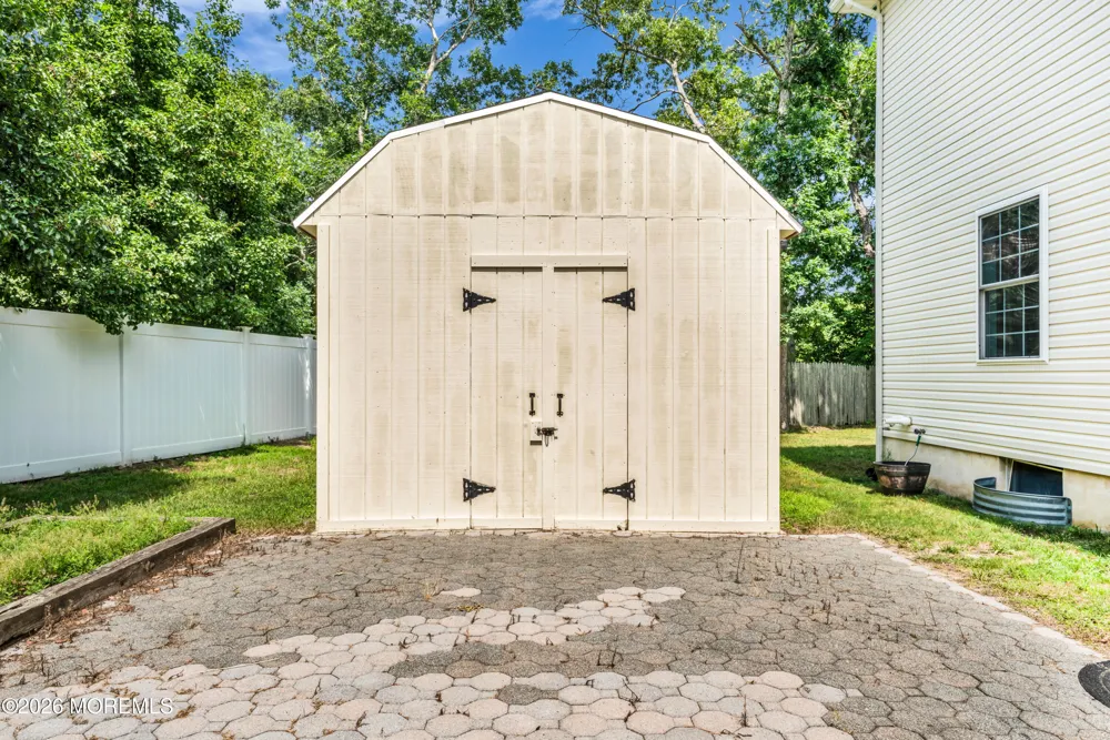 916 Buccaneer Lane Manahawkin, NJ 08050