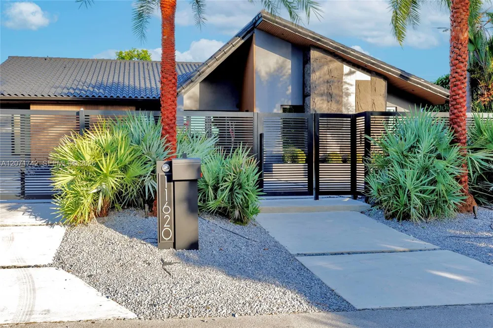 11620 NE 20th Dr North Miami, FL 33181
