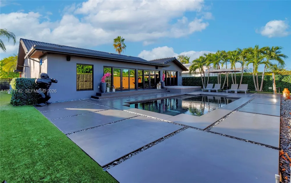 11620 NE 20th Dr North Miami, FL 33181
