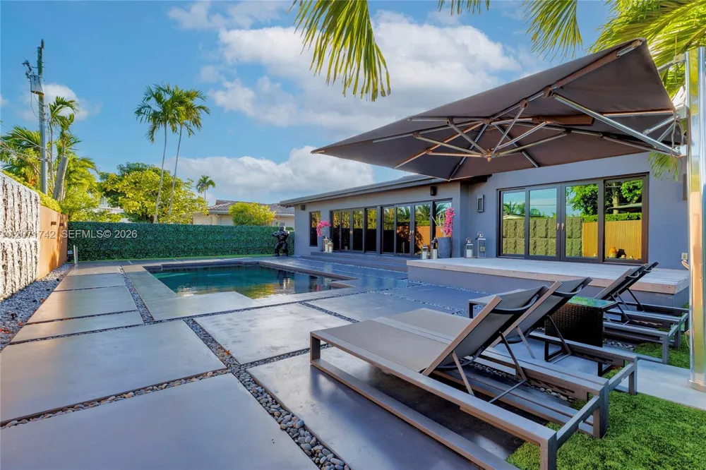 11620 NE 20th Dr North Miami, FL 33181