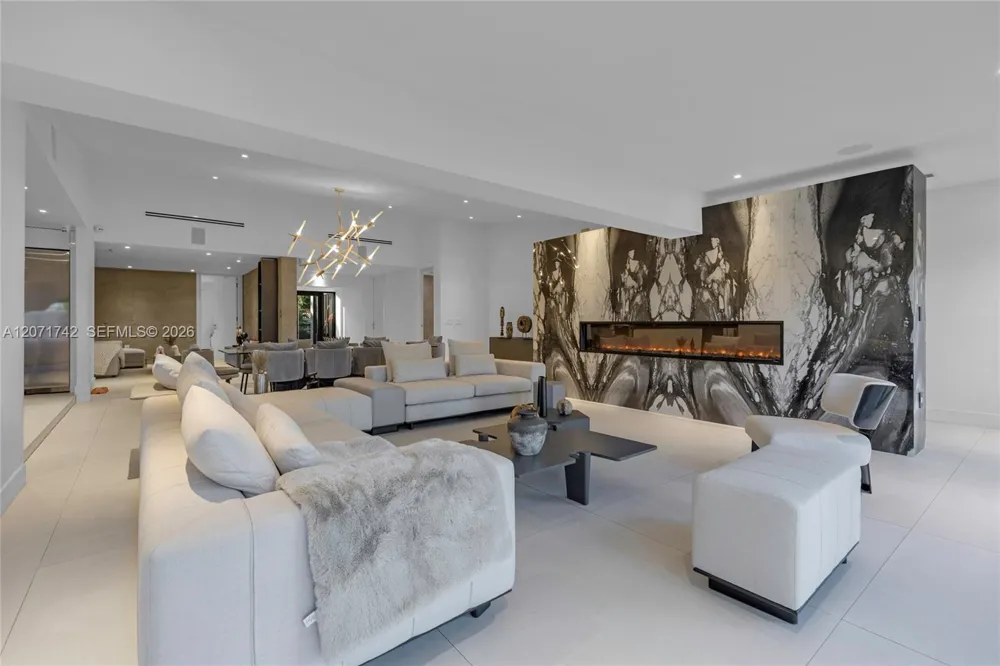 11620 NE 20th Dr North Miami, FL 33181