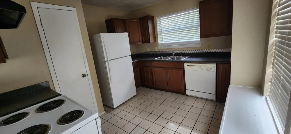 11011 Crenchrus Court Houston, TX 77086