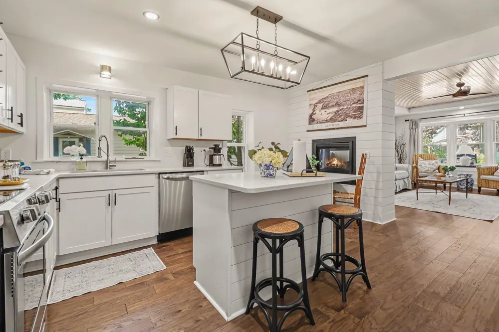 316 William Street Ludington, MI 49431