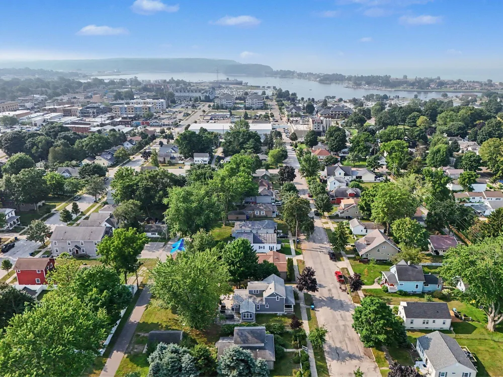 316 William Street Ludington, MI 49431
