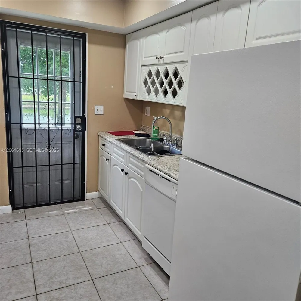 3571 NW 95th Ter #705 Sunrise, FL 33351