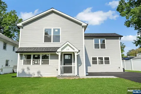 15 Seminole Avenue