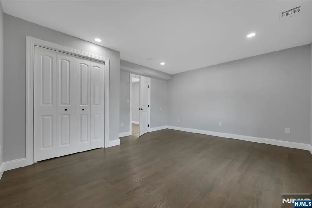 15 Seminole Avenue Par-Troy Hills, NJ 07034