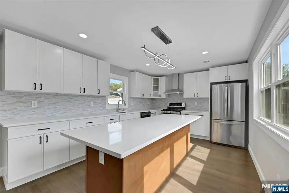 15 Seminole Avenue Par-Troy Hills, NJ 07034