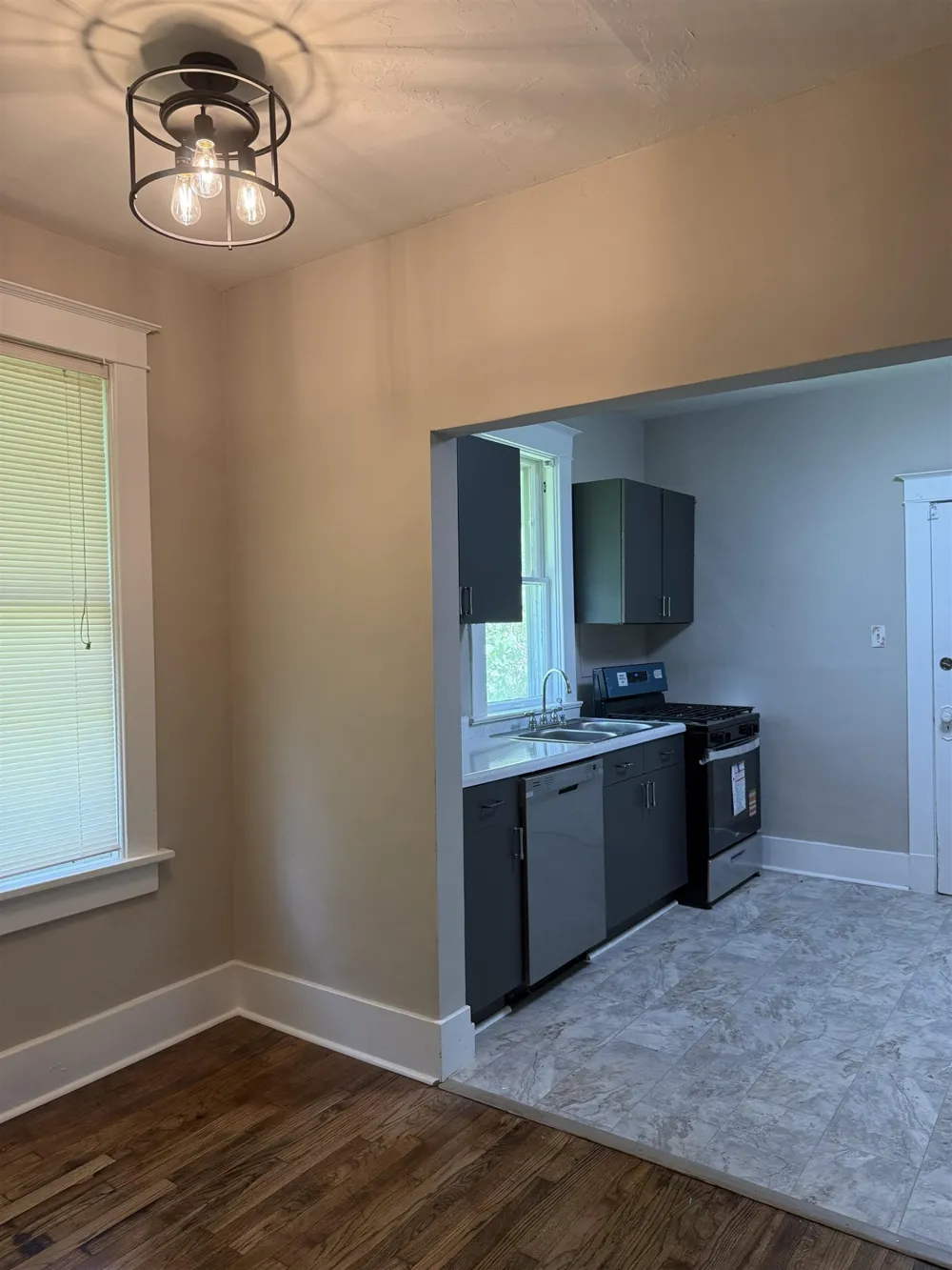 1468 FAXON AVE Memphis, TN 38104
