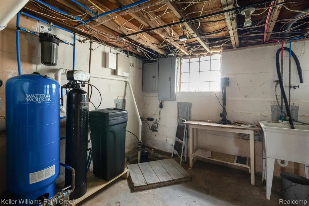 23880 Shook Road Clinton Charter Township, MI 48035