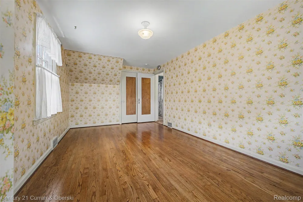 19036 Outer Drive Dearborn City, MI 48128