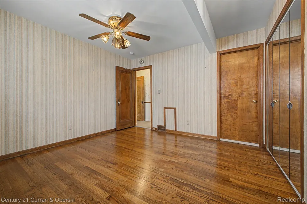 19036 Outer Drive Dearborn City, MI 48128