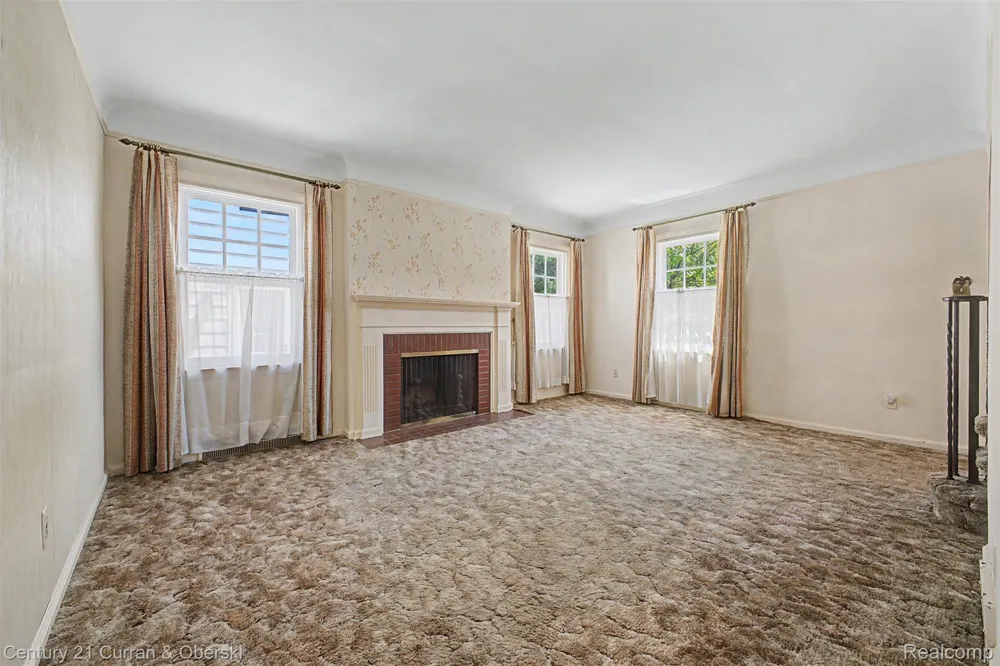 19036 Outer Drive Dearborn City, MI 48128