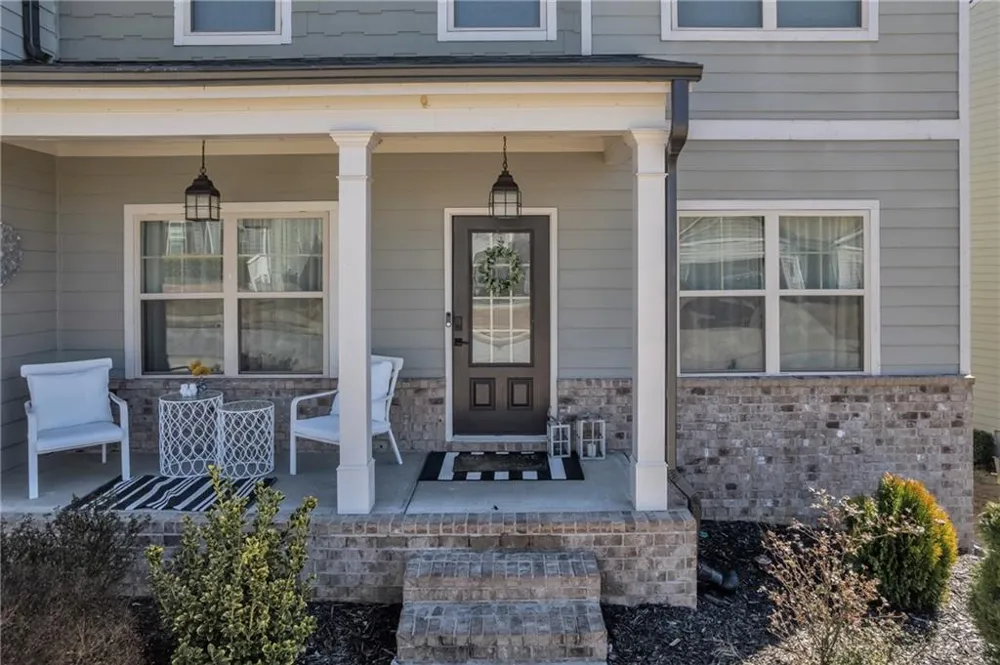 106 Creekside Bluff Way Auburn, GA 30011
